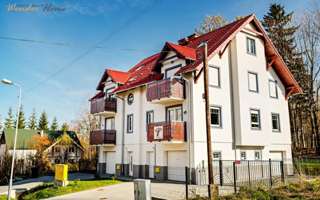 Wonder Home – Apartament z garażem, ogródkiem, miejscem na grilla i widokiem na Karkonosze
