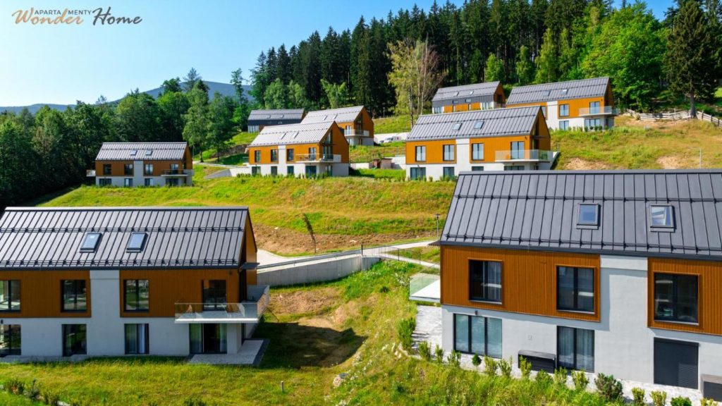 Wonder Home – Domki Hillside tuż przy stoku narciarskim – na terenie kompleksu plac zabaw i zewnętrzna siłownia, sklep, parking